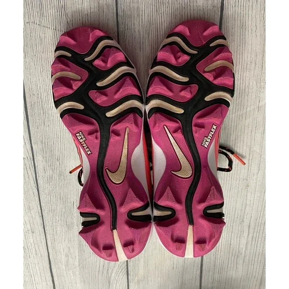 Pink Nike Girl Softball Cleats Shoes, Size Youth 4.5 - Picture 5 of 5